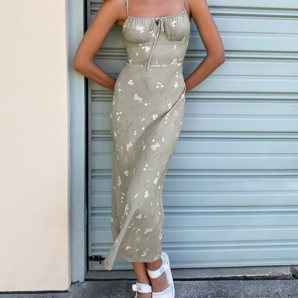 NEW* Aritzia - Wilfred bellow dress